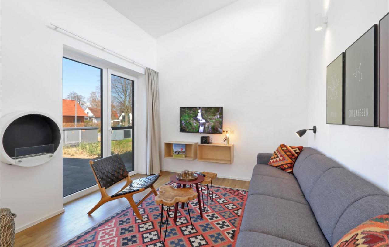 Amazing Home In Lembruch-Duemmer See With Kitchen Exterior foto